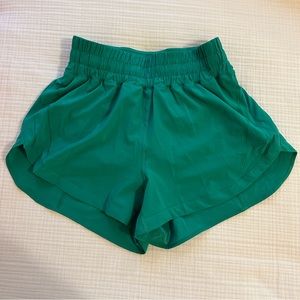 Lululemon Track That High-Rise Lined Short 3"- Size 6